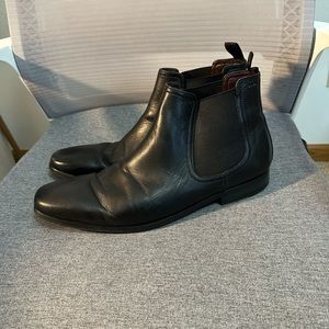 Black Clarks Chelsea boots